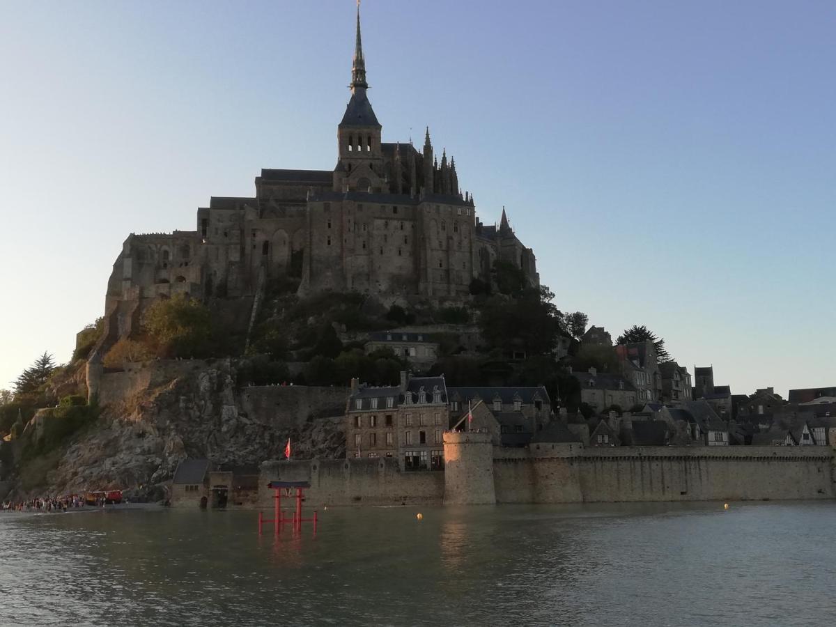 Chambres D'Hotes Les Fleurettes En Baie Du Mont Saint Michel Eksteriør bilde
